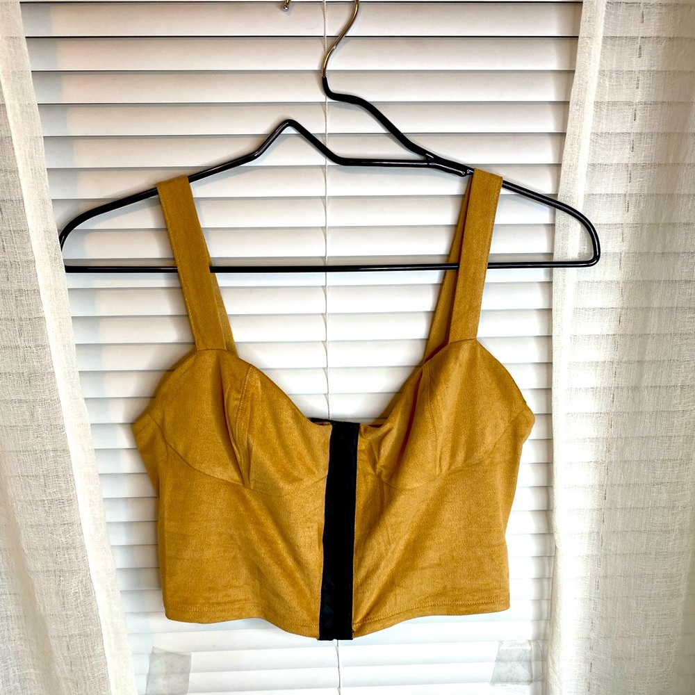 Suede Matching crop top & skirt (high/low skirt)